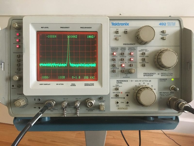 Анализатор спектра Tektronix 492