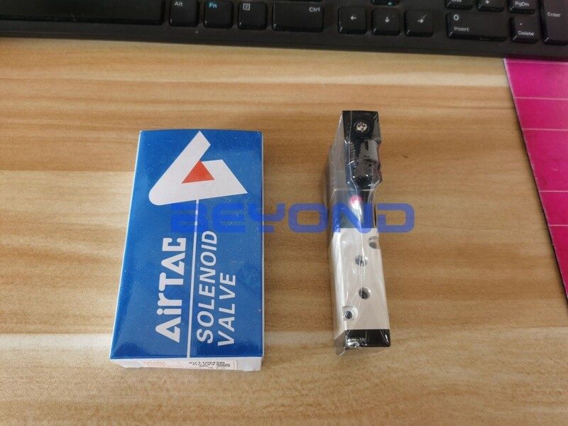Пневмораспределитель AirTAC 4V110-M5
