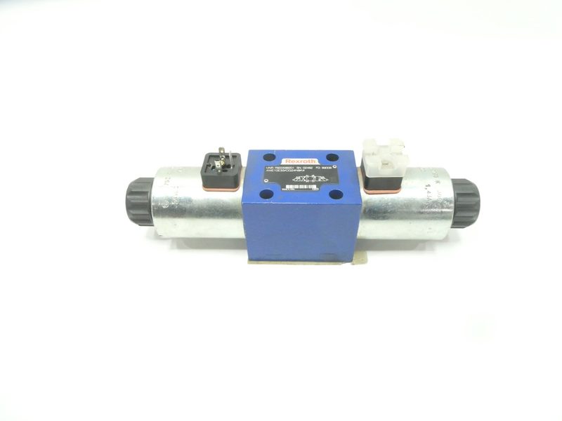 Пневмораспределитель Bosch Rexroth 4WE10E33/CG24N9K4