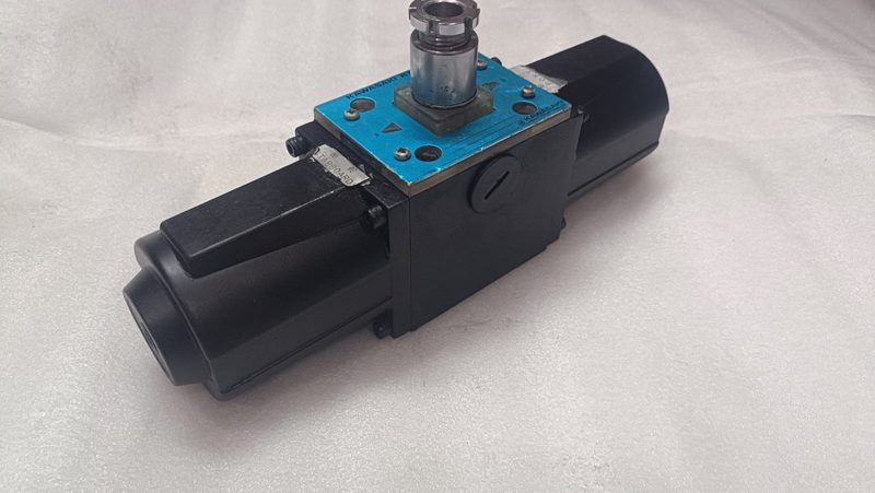 Пневмораспределитель Bosch Rexroth 4WE10GL-10L0/LG24NDL