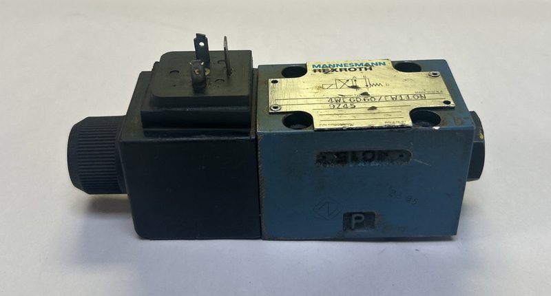 Пневмораспределитель Bosch Rexroth 4WE6D60/EW110N