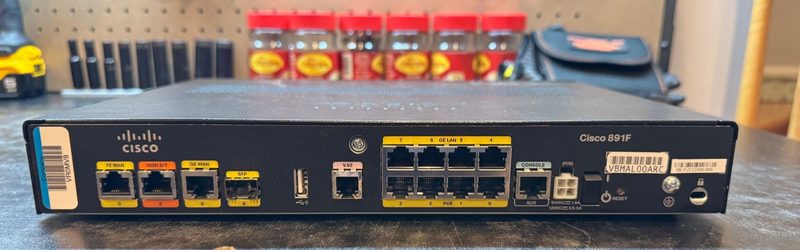 Маршрутизатор Cisco 56KMODEM
