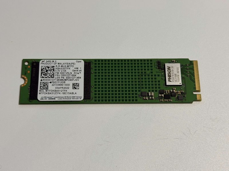 SSD-накопитель Micron 5SS1D71684