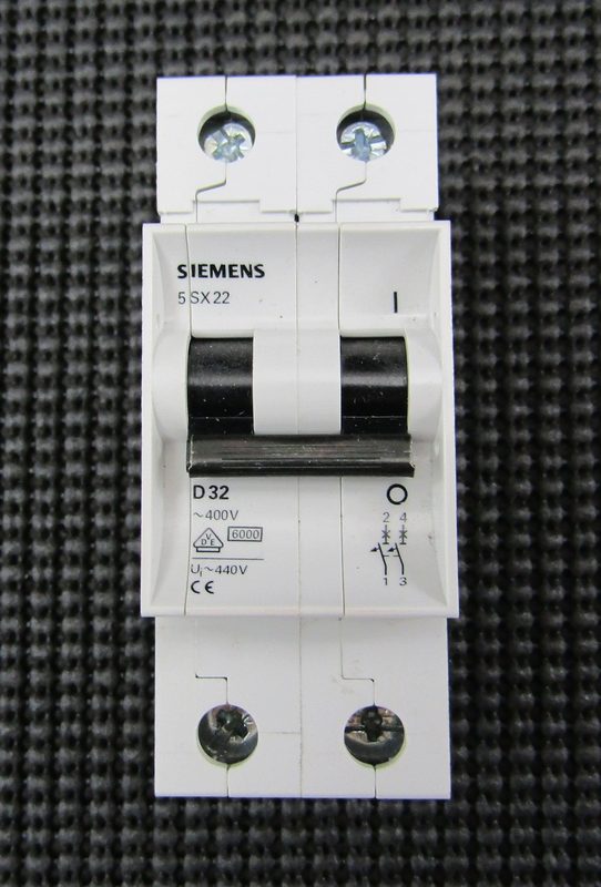 Автоматический выключатель Siemens 5SX22