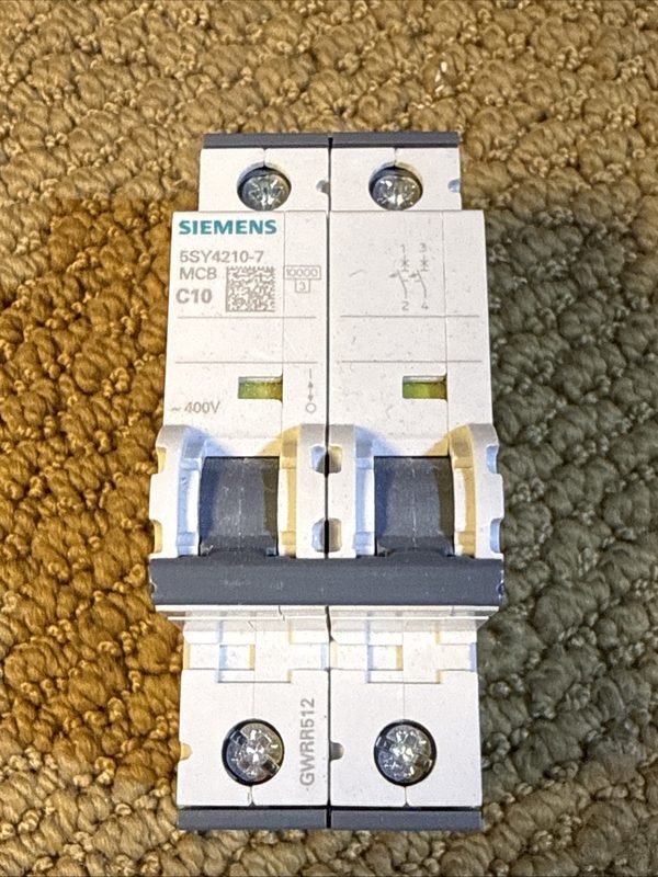 Автоматический выключатель Siemens 5SY4210-7