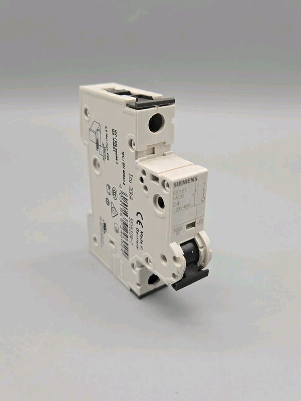 Автоматический выключатель Siemens 5SY6104-7
