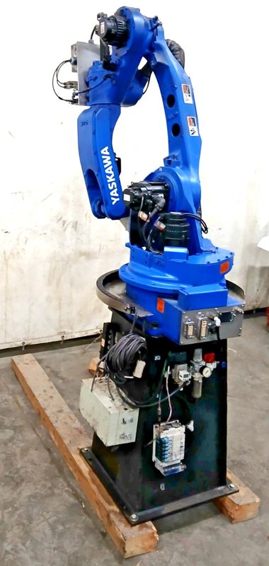 Робот Yaskawa 6-AXES
