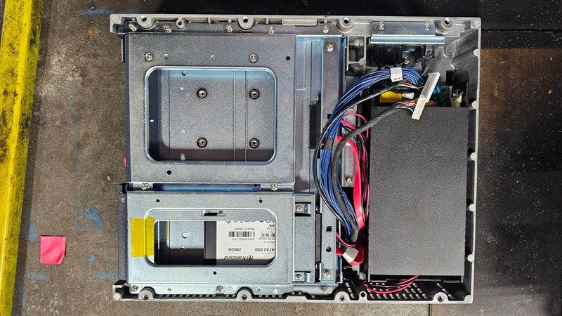 Промышленный компьютер Allen-Bradley 6181P-15A2MW71AC