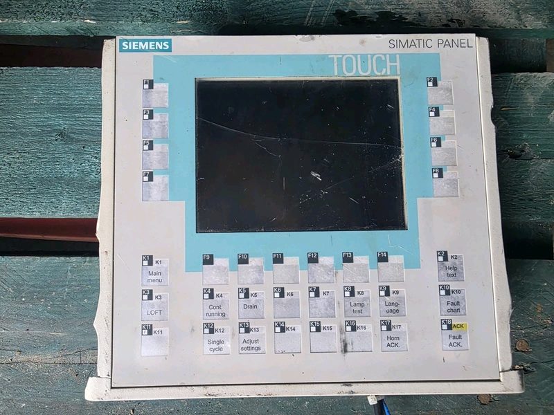 Панель оператора Siemens 6AV6642-0DA01-1AX0