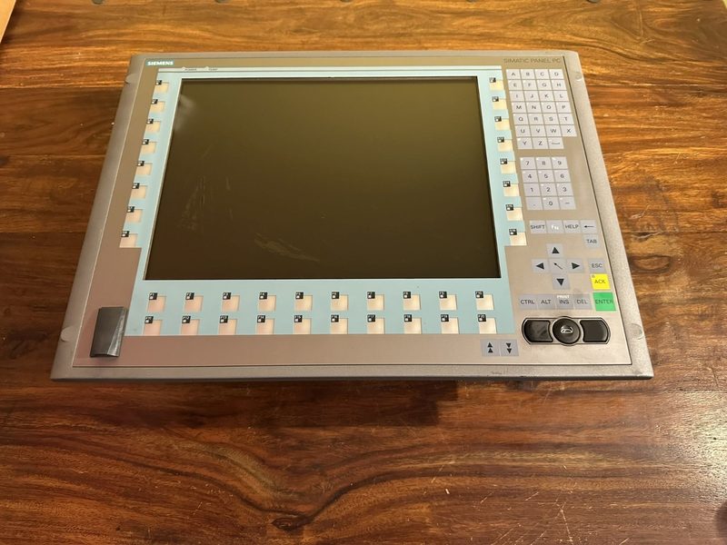 Промышленный компьютер Siemens 6AV7893-0BF32-1BC0