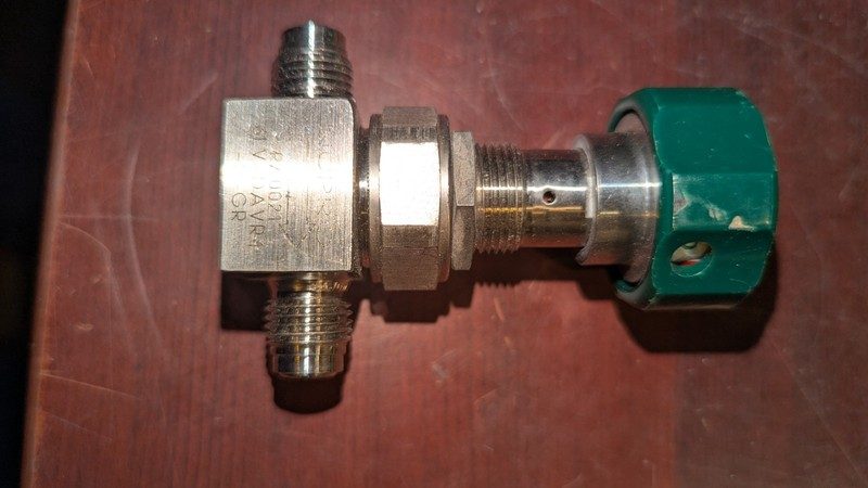 Клапан Swagelok 6LV-DAVR4-P-GR