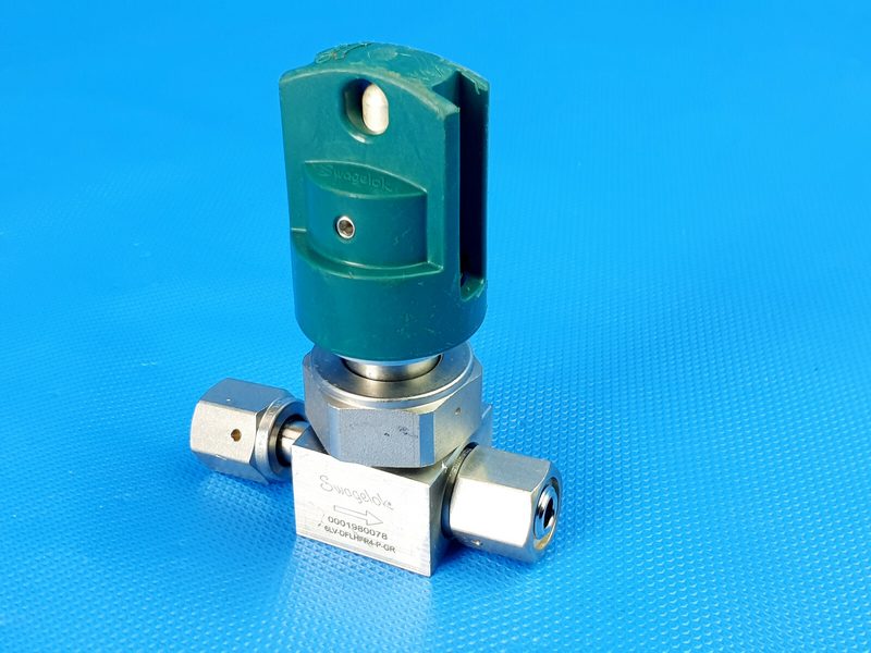 Клапан Swagelok 6LV-DFLHFR4-P-GR