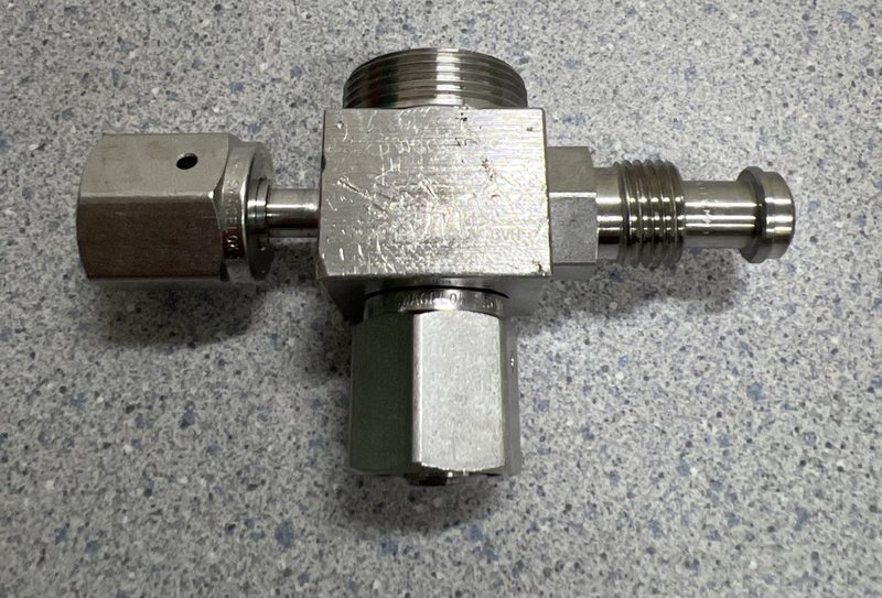 Клапан Swagelok 6LVV-ALD3713858P-CVH