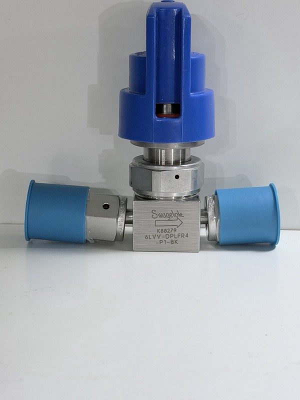 Клапан Swagelok 6LVV-DPLFR4-P1-BK