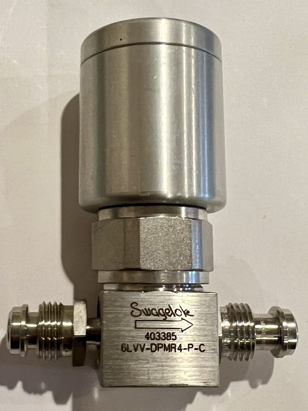 Клапан Swagelok 6LVV-DPMR4-P-C
