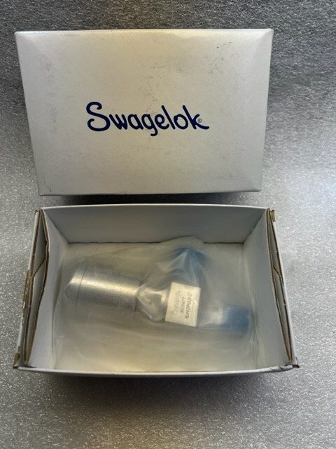 Клапан Swagelok 6LVV-DPN32P-C