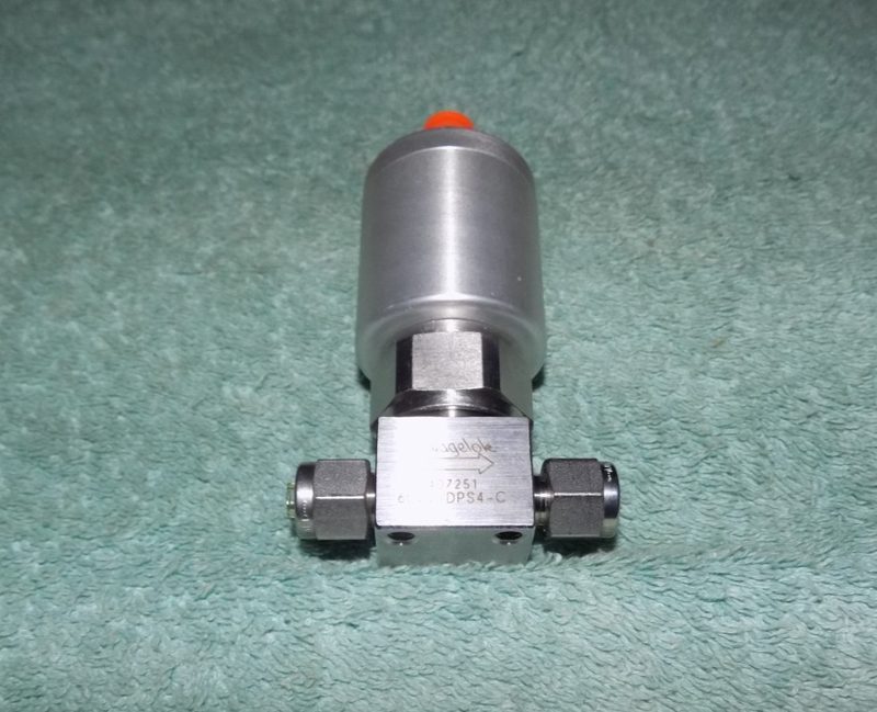 Клапан Swagelok 6LVV-DPS4-C