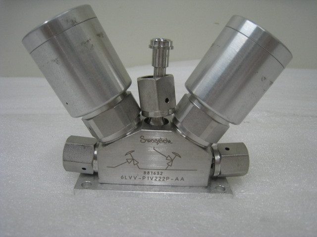 Клапан Swagelok 6LVV-P1V222P-AA