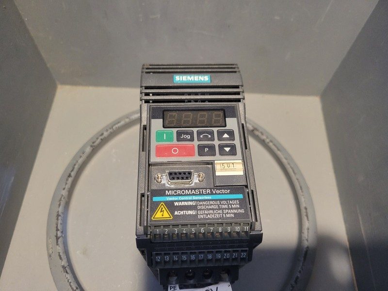 Частотный преобразователь Siemens 6SE3211-5BA40