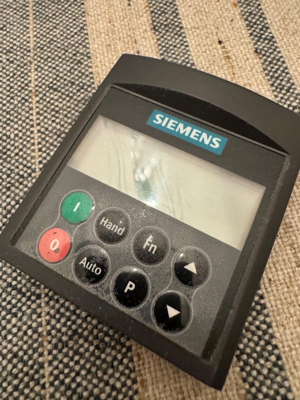 Частотный преобразователь Siemens 6SE6400-0BE00-0AA0