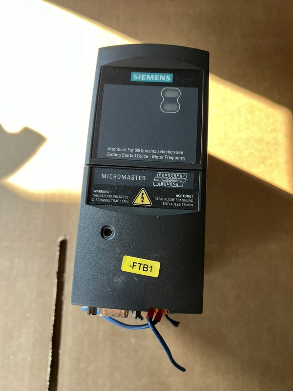 Частотный преобразователь Siemens 6SE6420-2AB13-7AA1