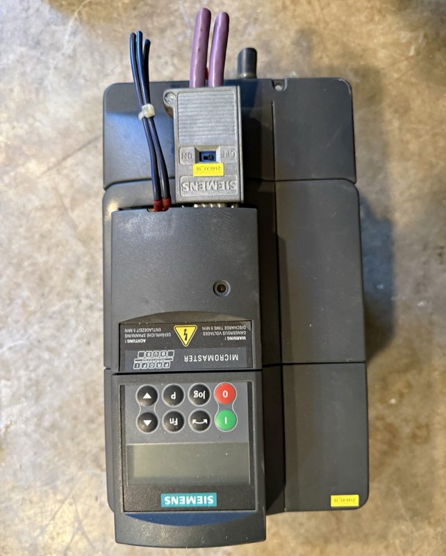 Частотный преобразователь Siemens 6SE6440-2AD22-2BA1