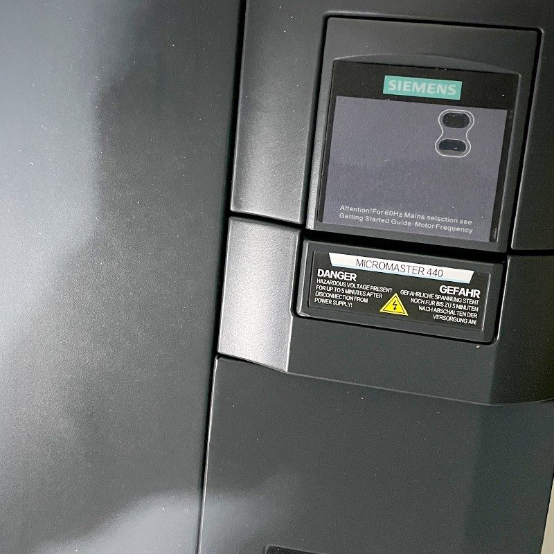 Частотный преобразователь Siemens 6SE6440-2AD33-7EA1