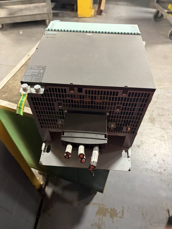 Частотный преобразователь Siemens 6SL3130-7TE31-2AA1