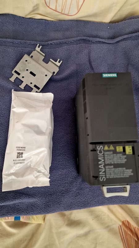 Привод Siemens 6SL3210-1KE11-8AF2