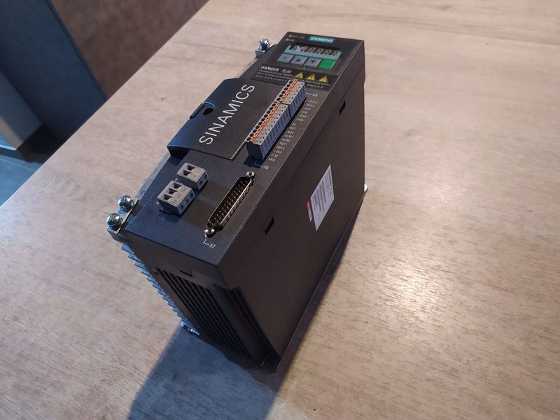 Сервопривод Siemens 6SL3210-5CC14-0UA0