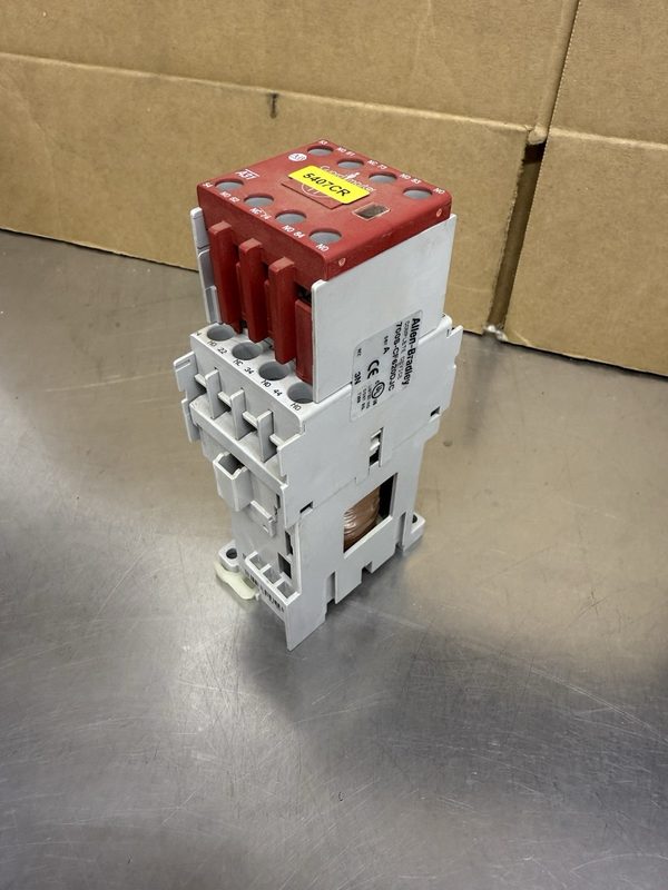 Реле безопасности Allen-Bradley 700-CF310D