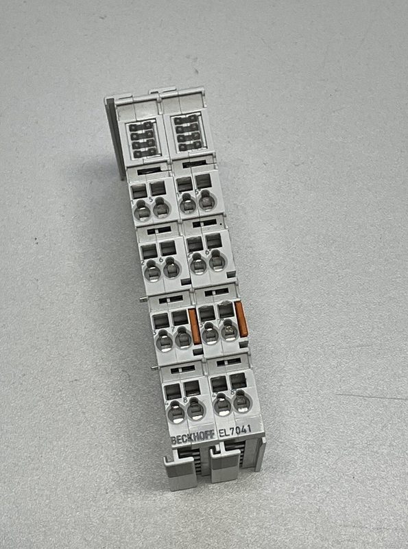 Шаговый двигатель Beckhoff 7041-0000