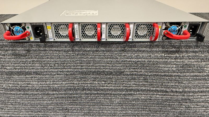 Коммутатор Arista 7050T-52