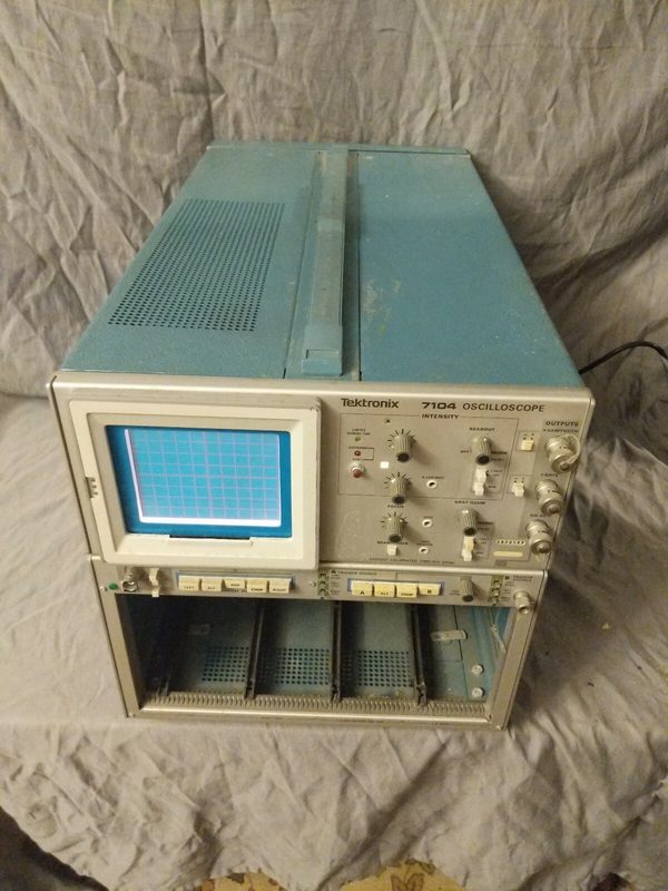 Осциллограф Tektronix 7104