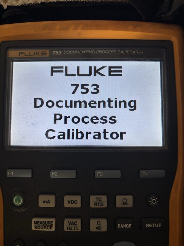 Калибратор Fluke 753