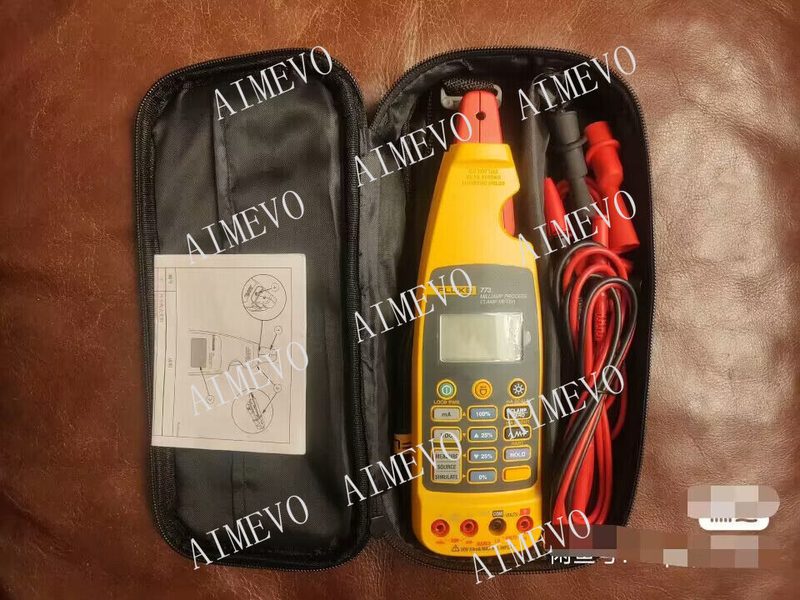 Калибратор Fluke 773