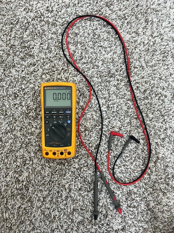 Калибратор Fluke 787B