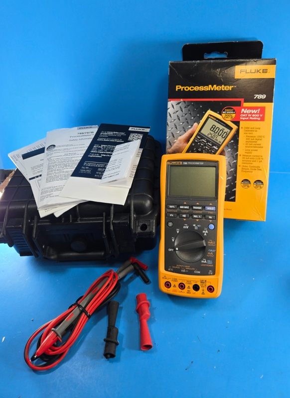 Калибратор Fluke 789