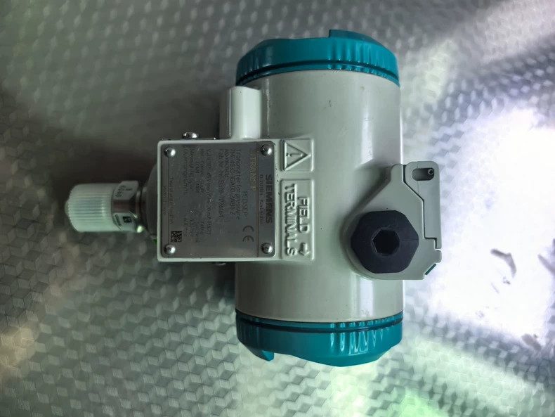 Датчик давления Siemens 7MF4033-1GA00-2AB1-Z