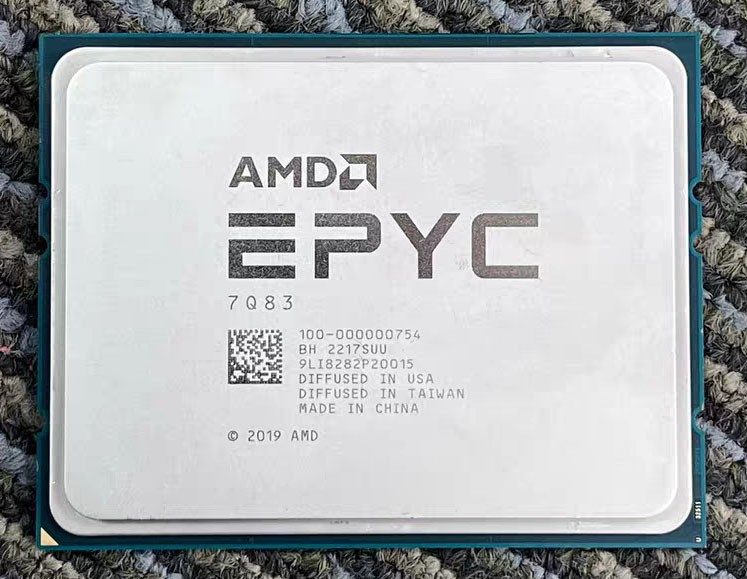 Процессор AMD 7Q83