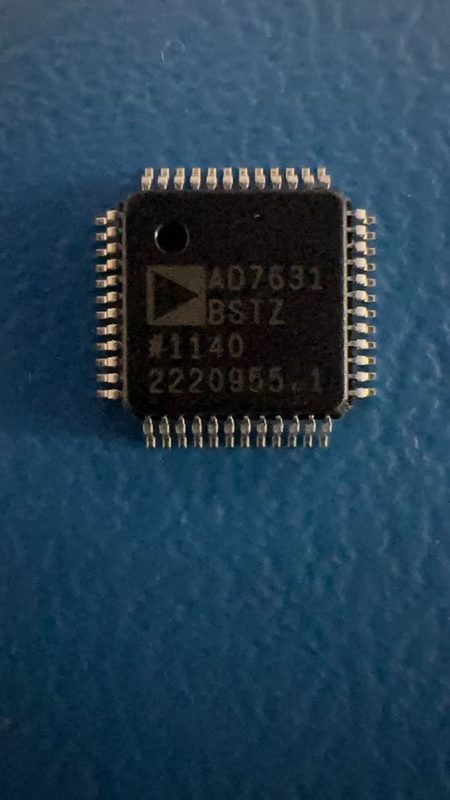 Микросхема Analog Devices 800KSPS
