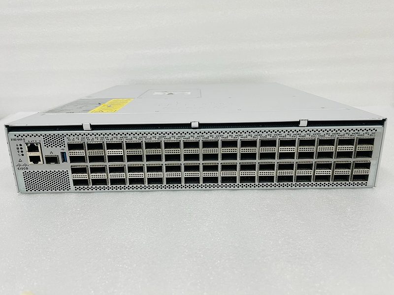 Маршрутизатор Cisco 8102-64H-O