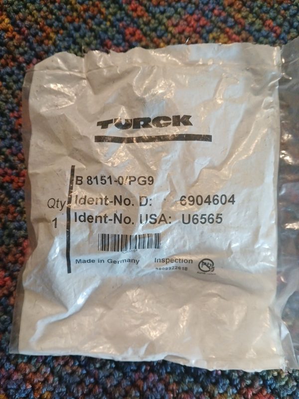 Датчик Turck 8151-0/PG9