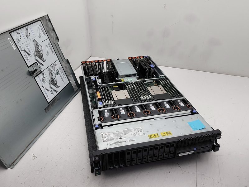 Сервер IBM 8247-22L