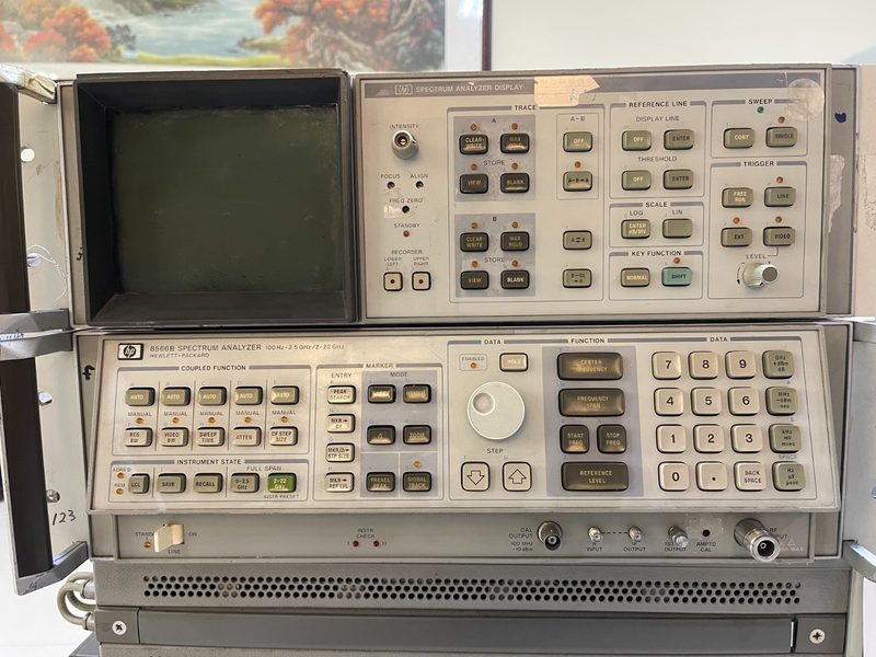 Анализатор спектра Keysight 85660B