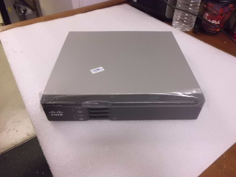 Маршрутизатор Cisco 860VAE