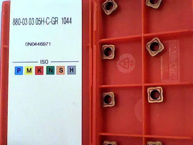 Режущий инструмент Sandvik 880-030305H-C-GR