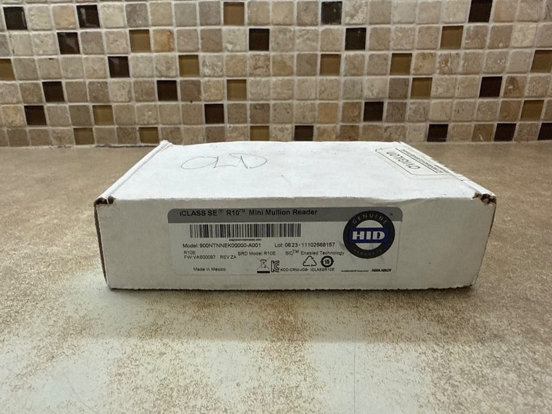 Оборудование видеонаблюдения HID 900NTNN4K00000-A001