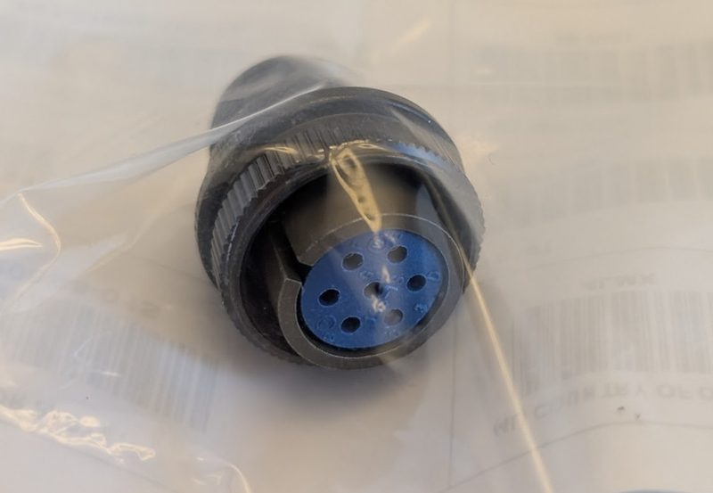 Разъём Amphenol 97-3106A-16S-1S
