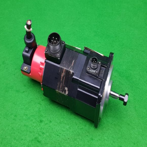 Серводвигатель FANUC A06B-0031-B675
